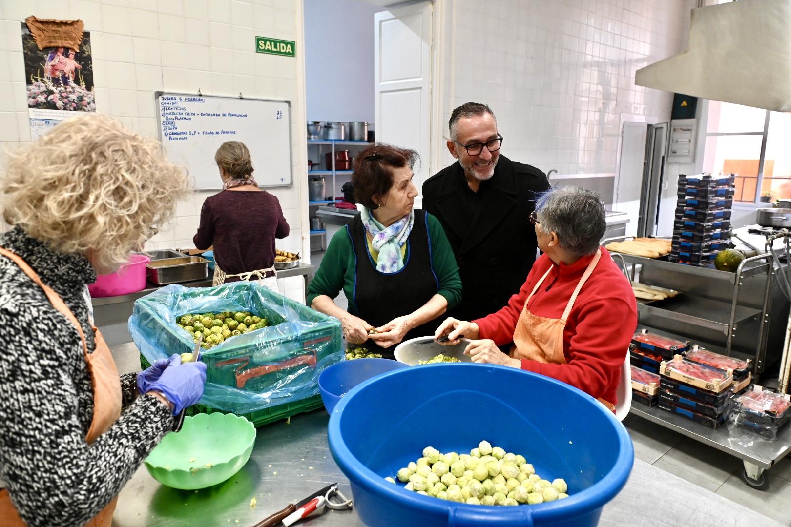 En el Hogar San Juan de Jerez necesitan ropas de caballero e infantil, además de zapatos