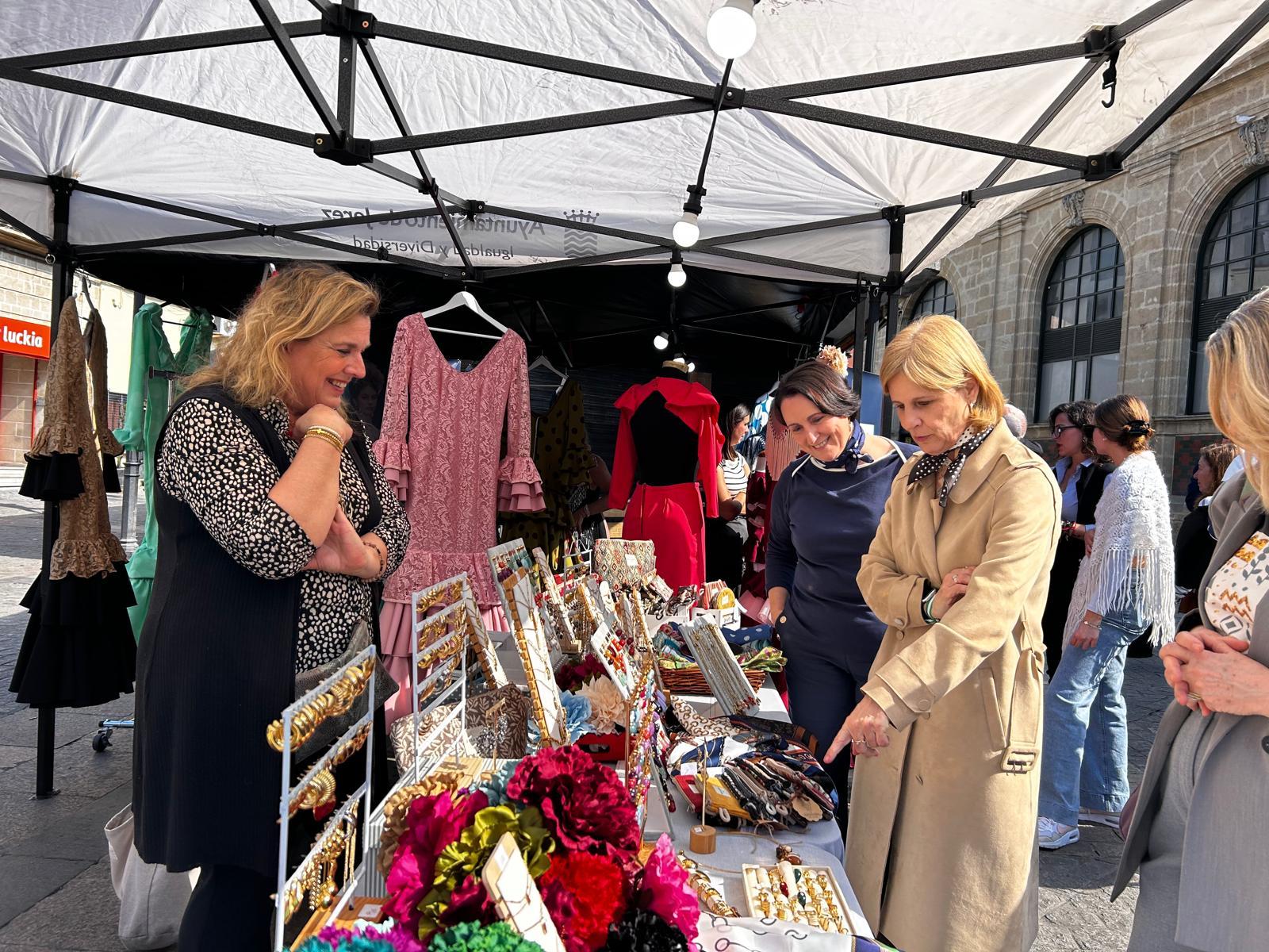 Gran afluencia de público en la primera edición de Flamenco Street Market en el centro de Jerez