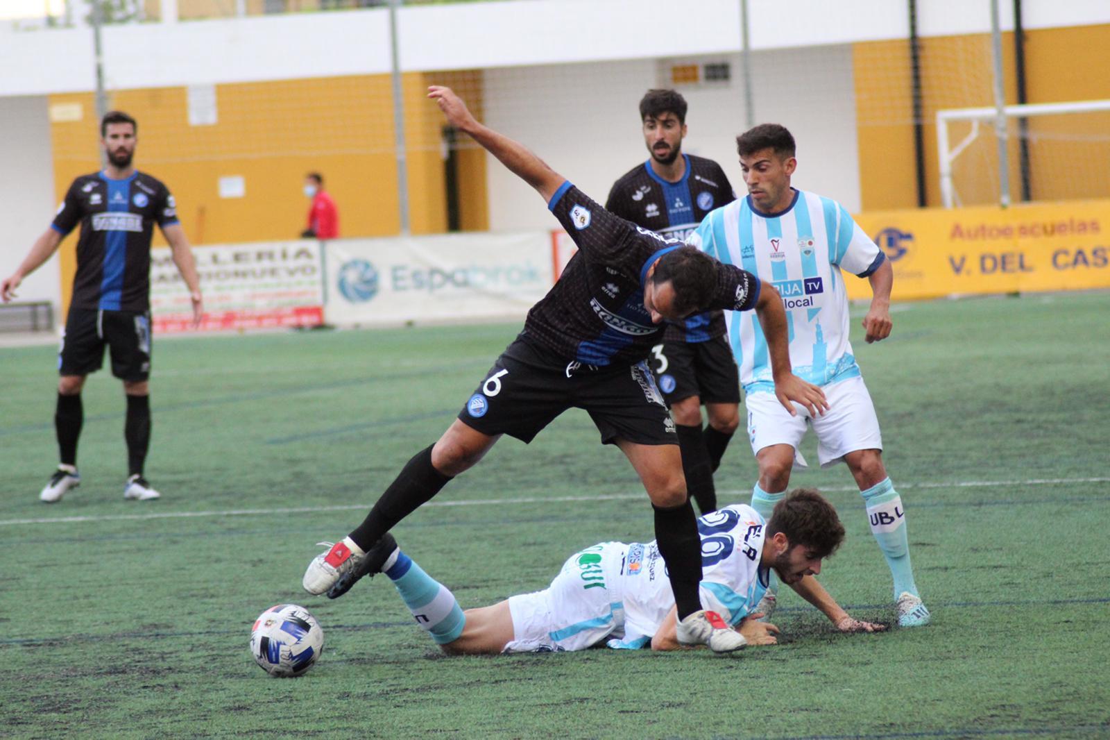 Xerez DFC vs UB Lebrijana: La mejor racha azulina en Tercera, a tiro de piedra