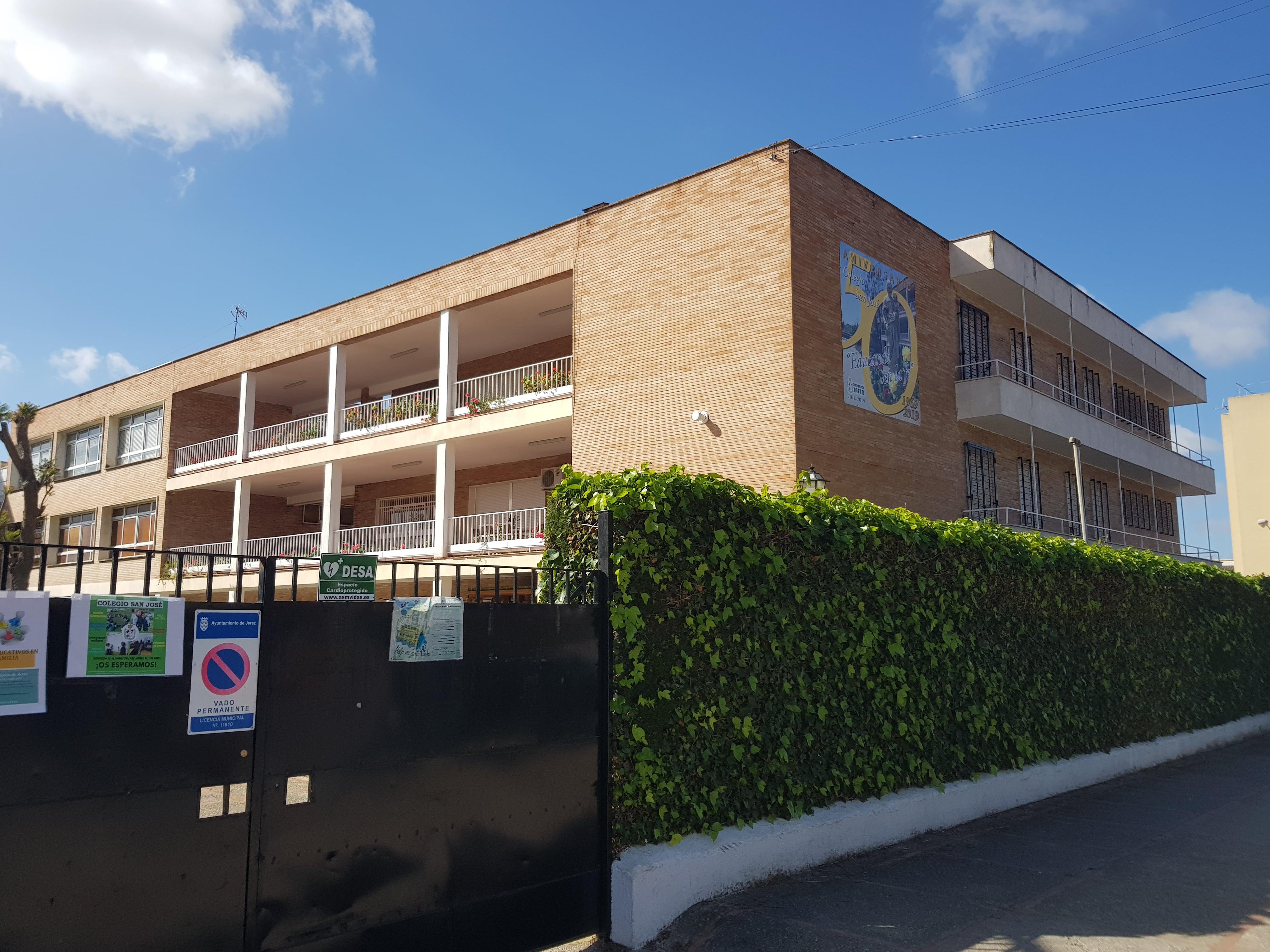 Feuso reclama a la Junta de Andalucía limitar al máximo la actividad presencial en los centros educativos