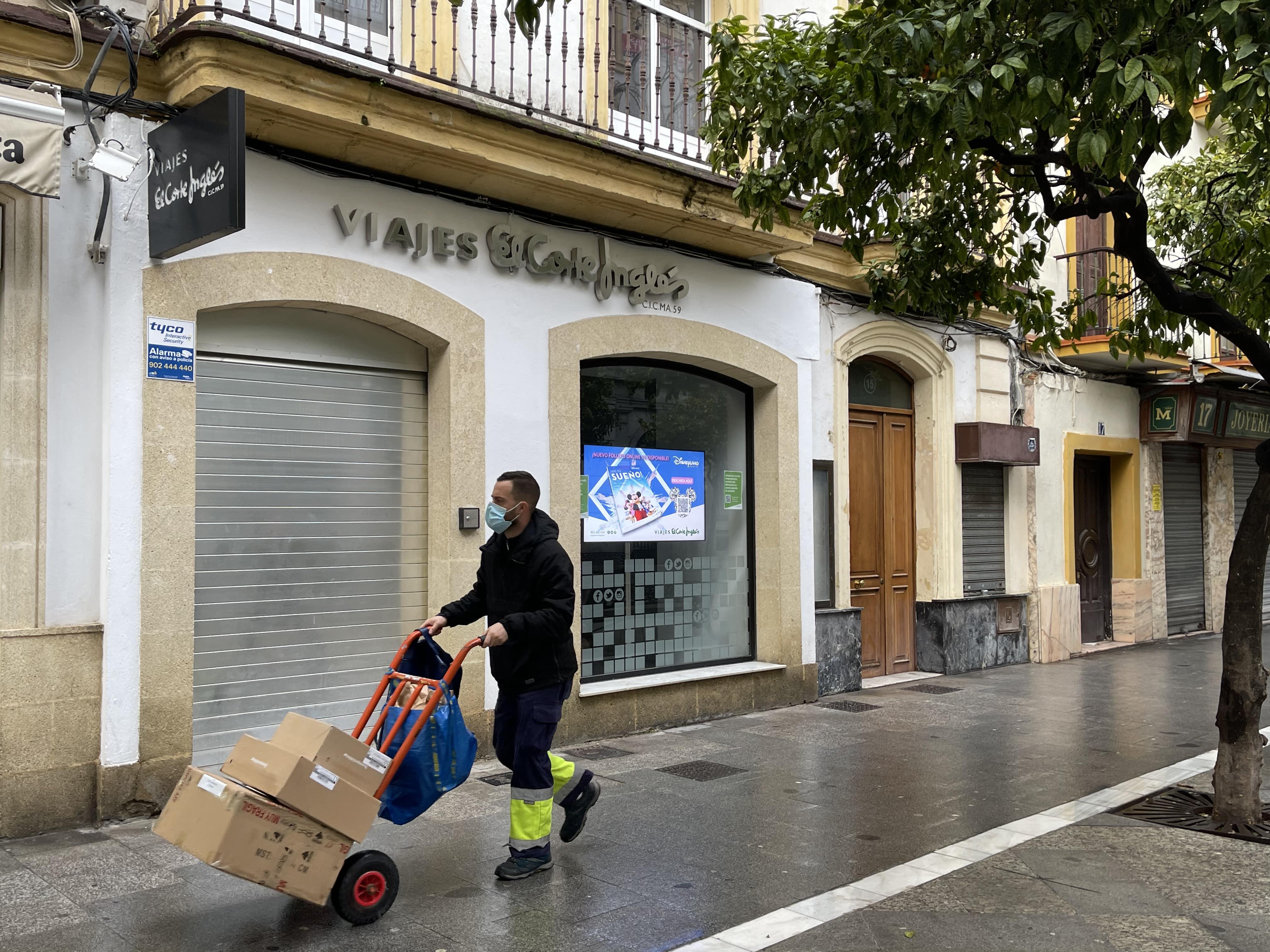 El Ayuntamiento da por hecho el cierre de la actividad no esencial a partir del miércoles