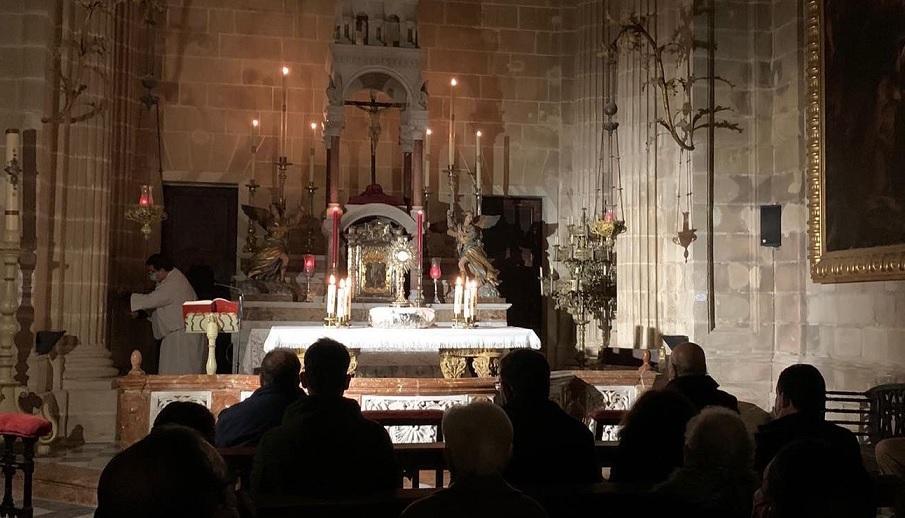 Nuevo Jueves Eucarístico en la Catedral de Jerez