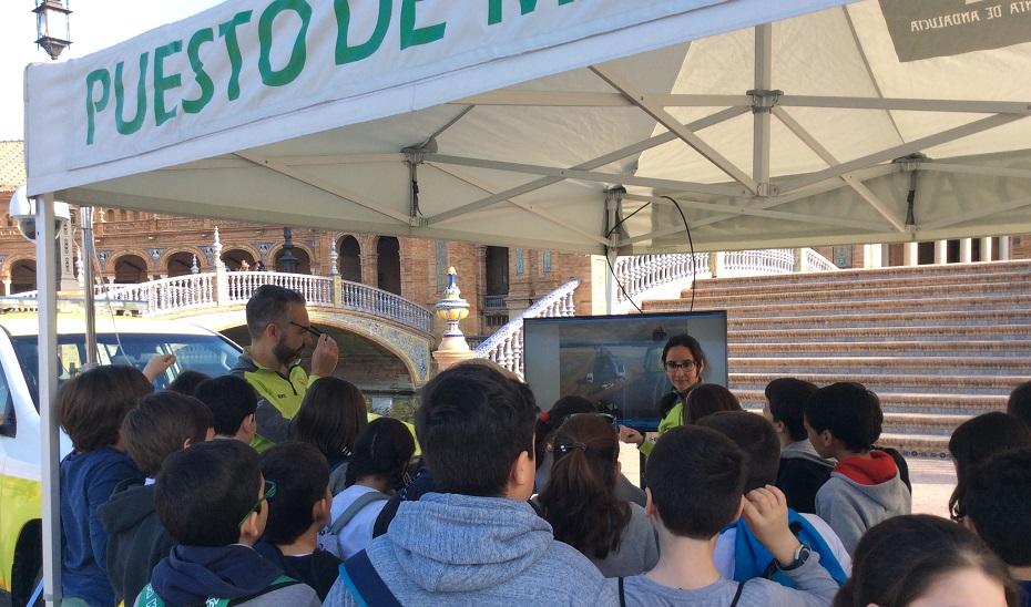 El 112 convoca un concurso entre los escolares andaluces para difundir su labor en el alumnado