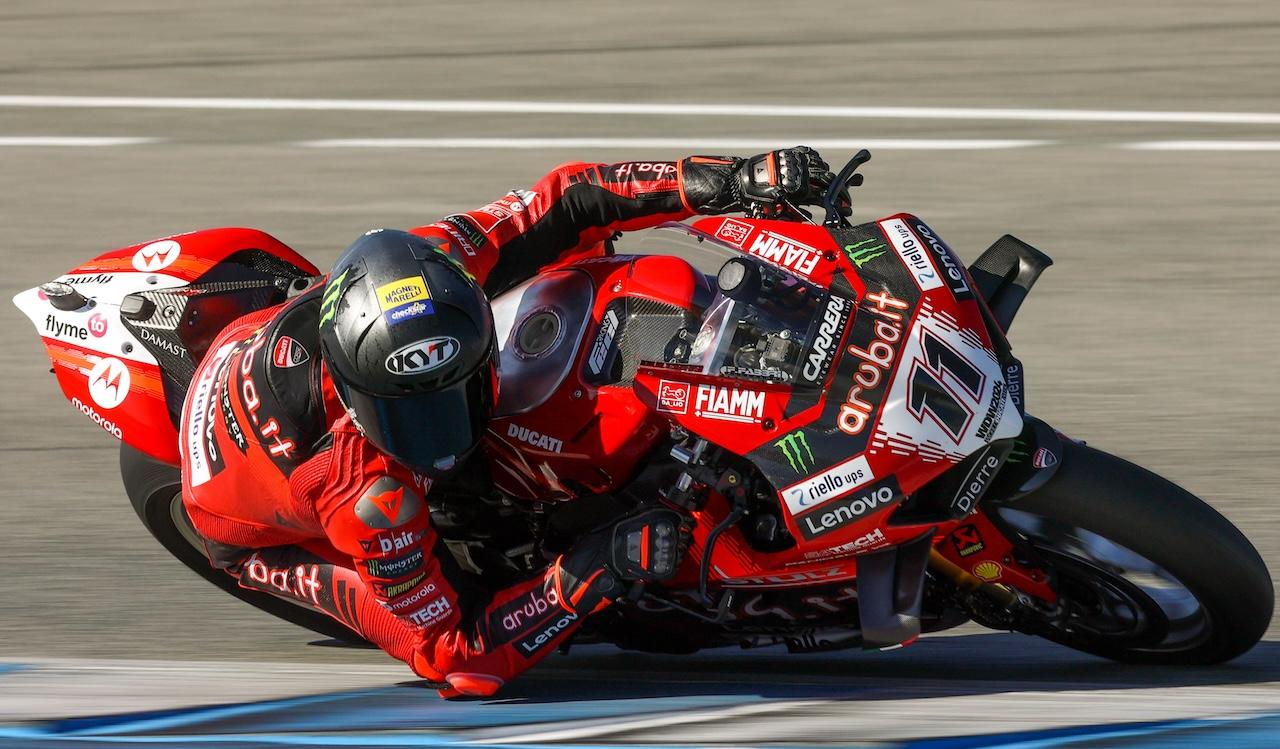 Los test del WorldSBK en Jerez concluyen con Nicolo Bulega (Ducati) pulverizando el récord de la categoría en esta pista