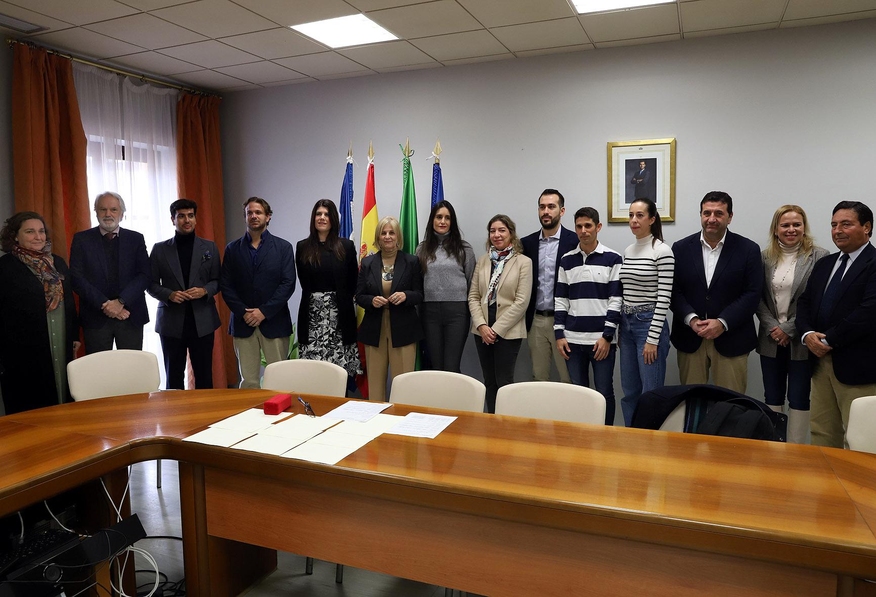 Un total de 14 nuevos funcionarios de carrera e interinos se incorporan a la plantilla del Ayuntamiento de Jerez
