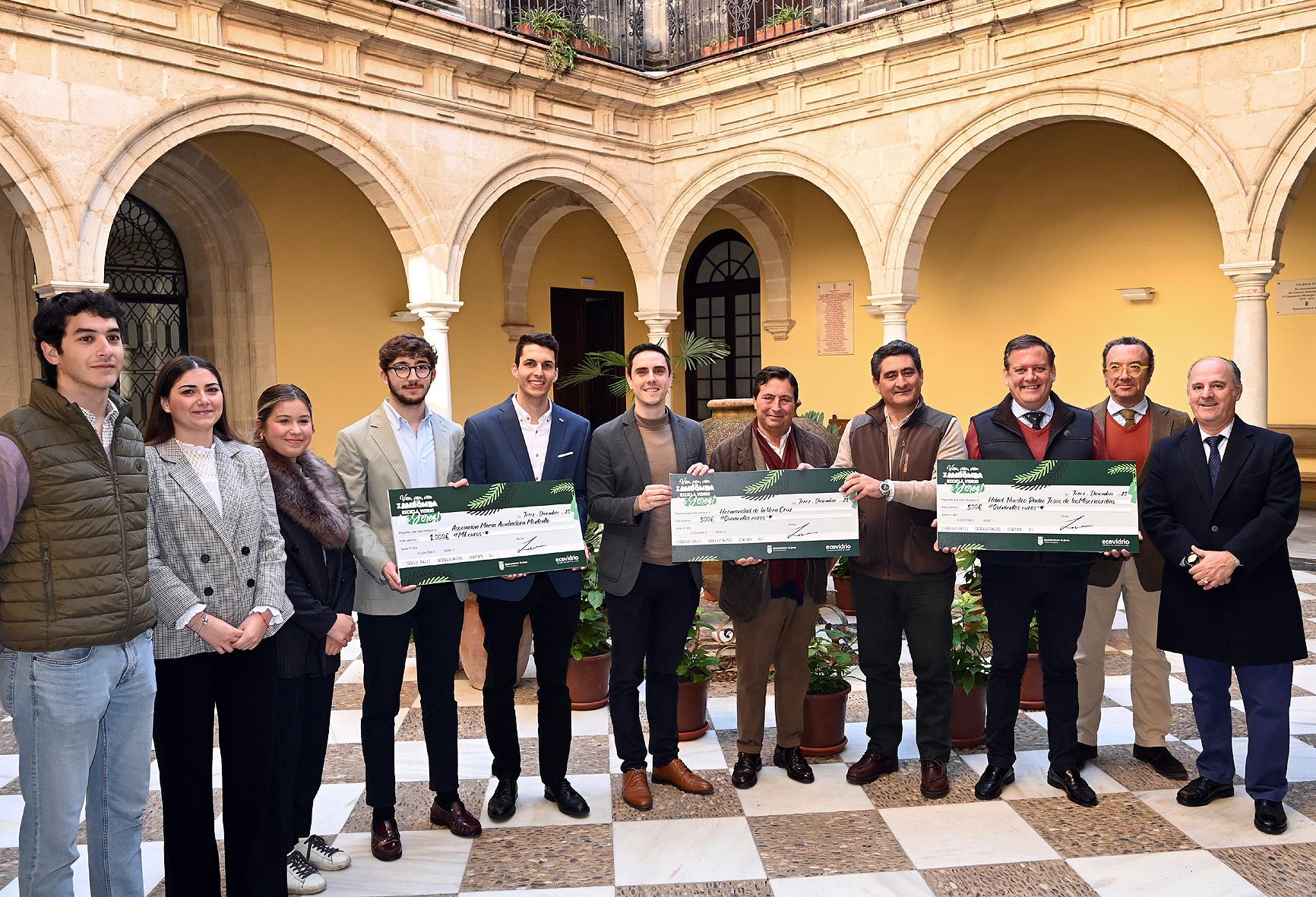 Vera Cruz, Montealto y la Candelaria, premiadas por su reciclaje en la zambomba