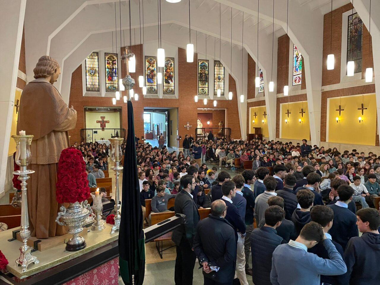 La lluvia estropeó la procesión del Beato Chaminade