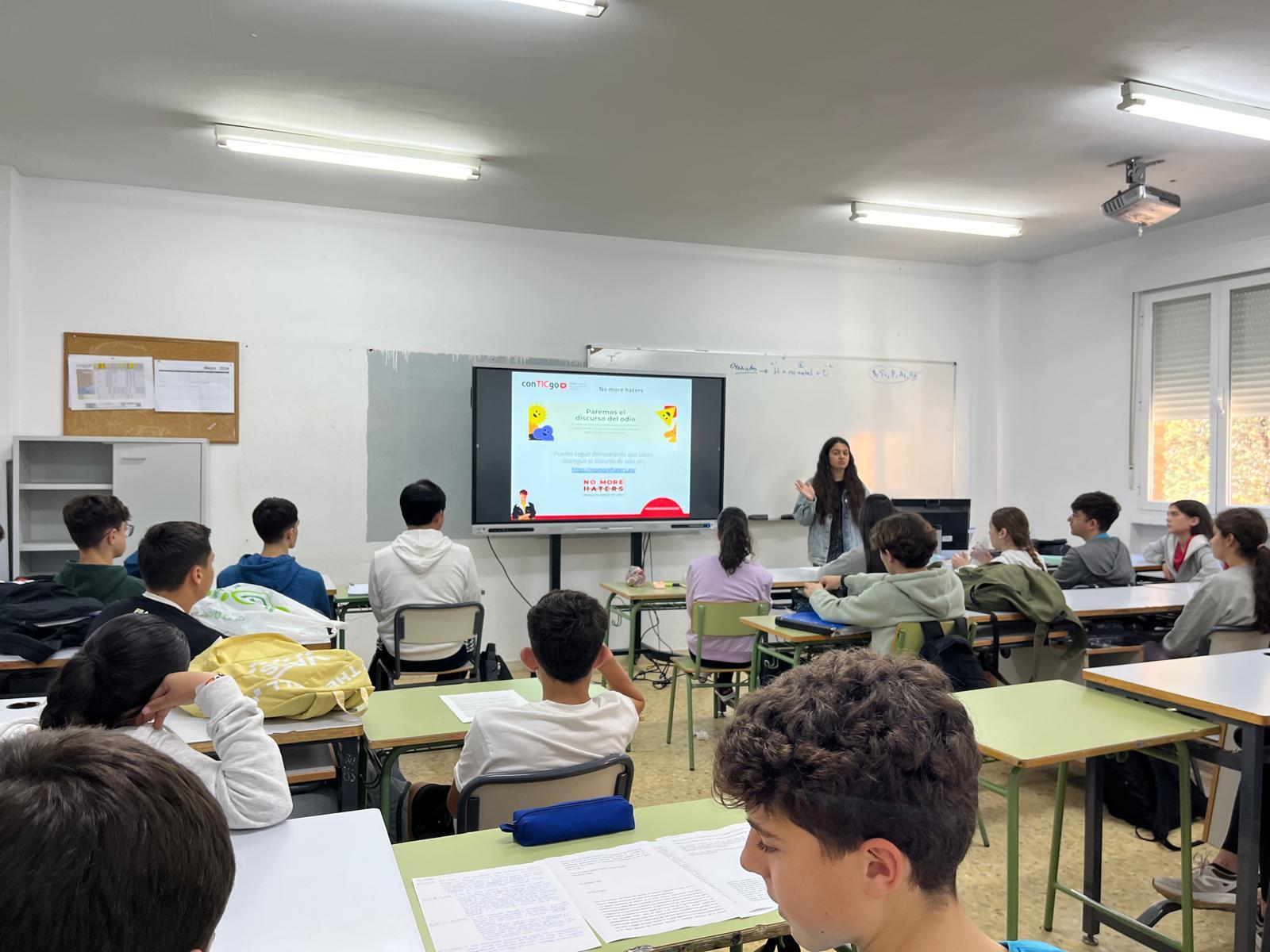 Jóvenes de Jerez aprenderán a usar la tecnología responsablemente en un Campamento Digital