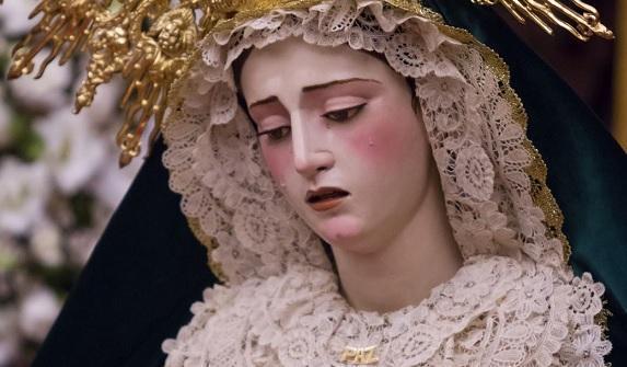 La Coronación anuncia ya el Tríptico Mariológico