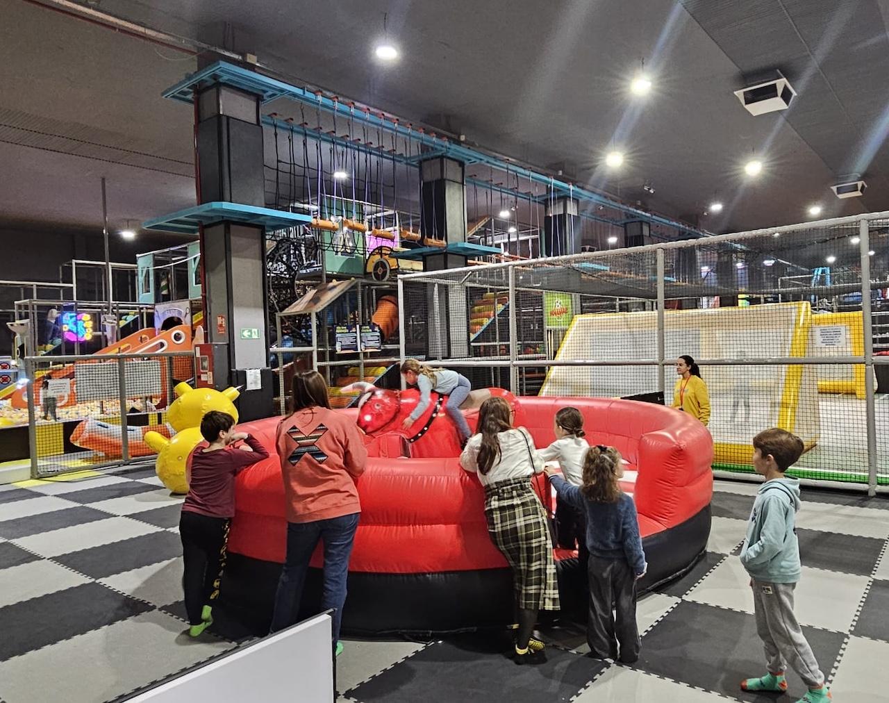 Fotonoticia: fiesta infantil del Colegio de Médicos de Cádiz en Jerez
