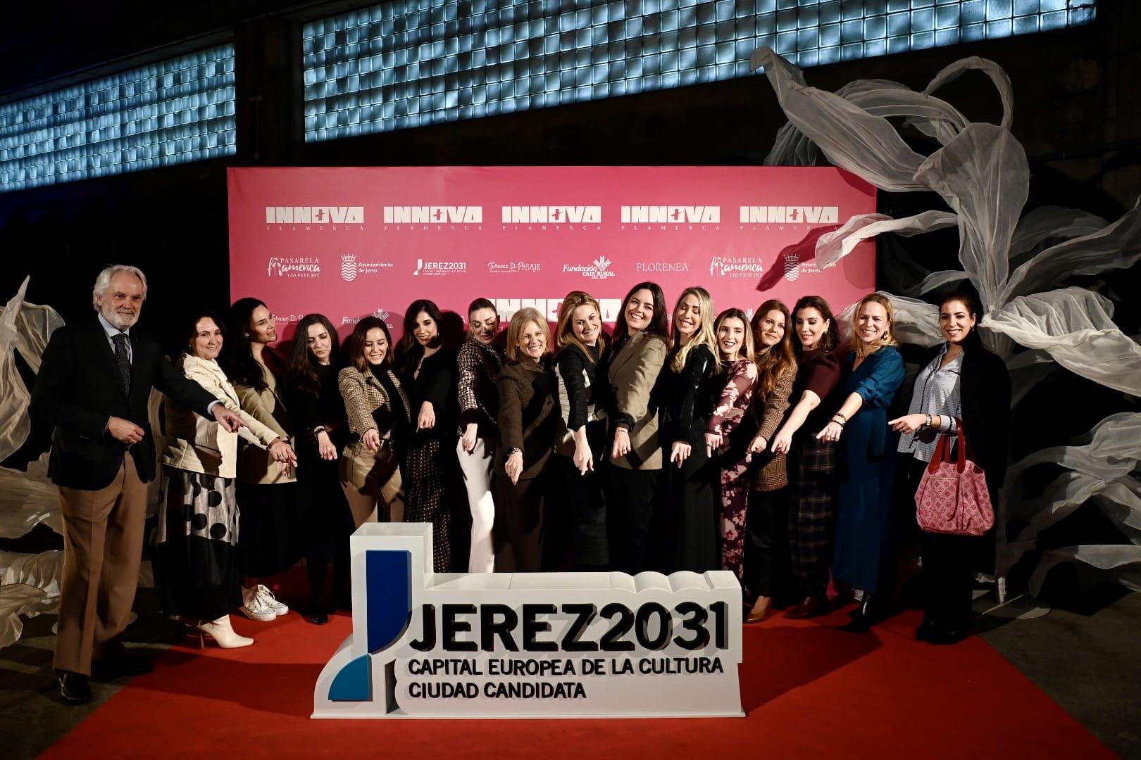 La Pasarela Flamenca Jerez Tío Pepe muestra su apoyo a la candidatura de Jerez 2031
