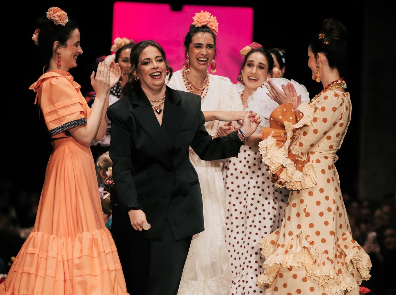 La alegría de vivir inunda la Pasarela Flamenca Jerez 2026