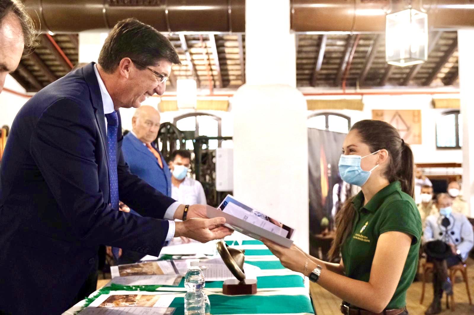 El vicepresidente Juan Marín preside en Jerez la entrega de diplomas a alumnos de la Real Escuela