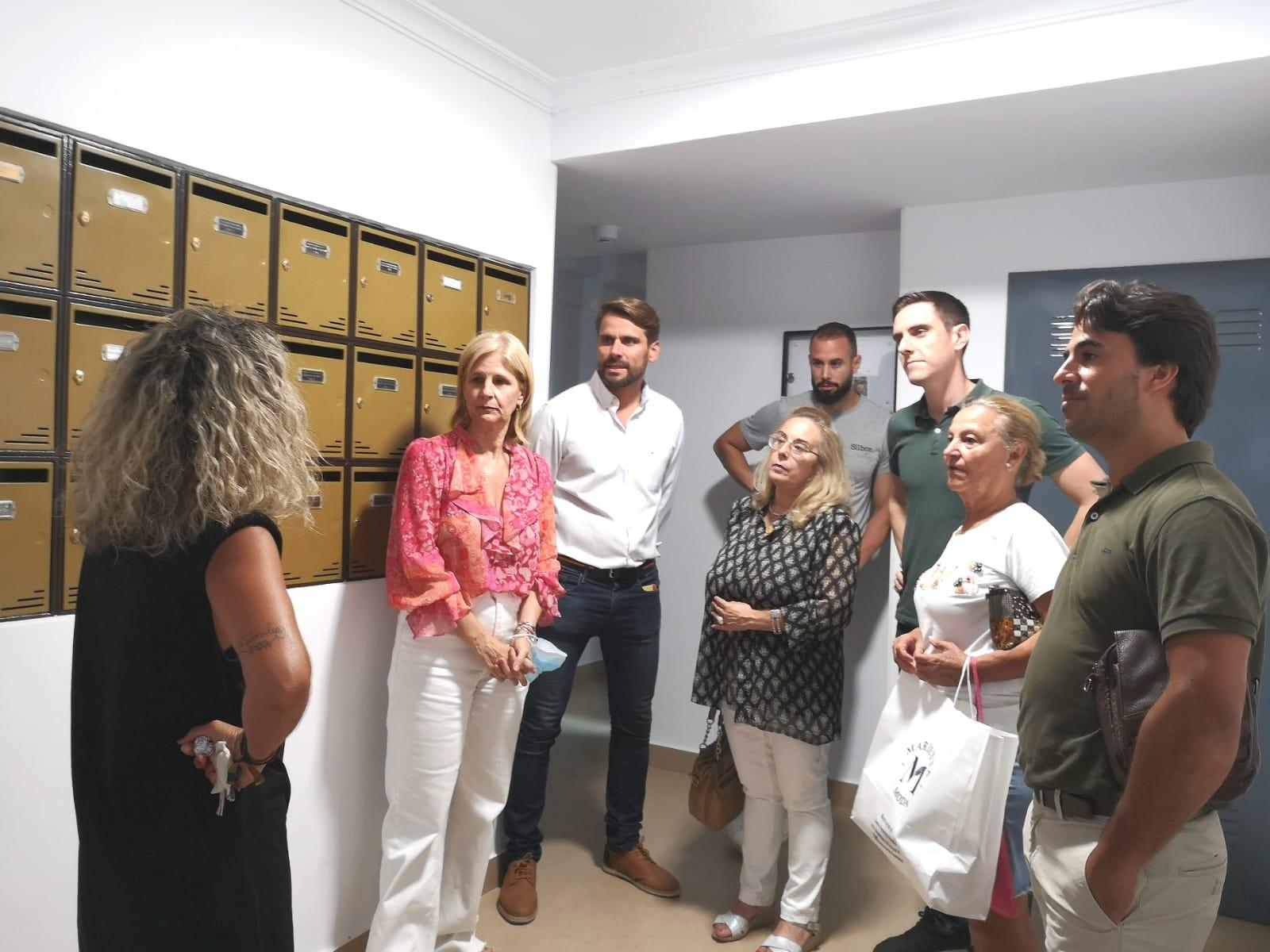 El PP celebra la nueva inversión de la Junta de Andalucía para instalar ascensores en bloques de La Granja