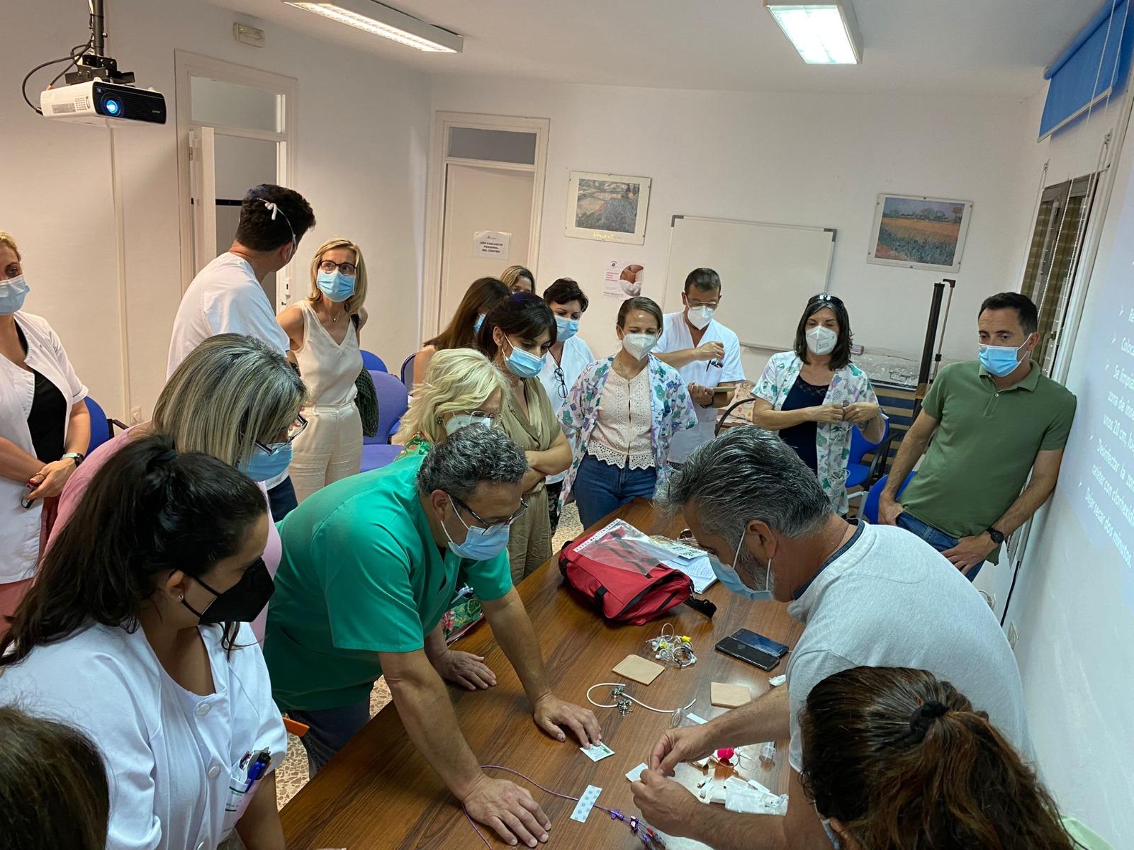 Cerca de 300 profesionales de Enfermería del Área de Jerez se forman sobre el manejo de reservorios y catéter central por vía periférica