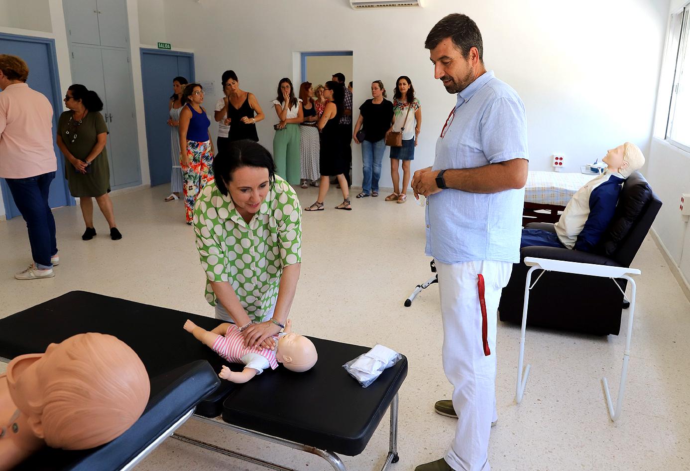 Comienza en Jerez el curso municipal de formación para el empleo sobre atención a personas dependientes