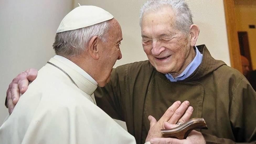 El Papa Francisco hace cardenal a su confesor