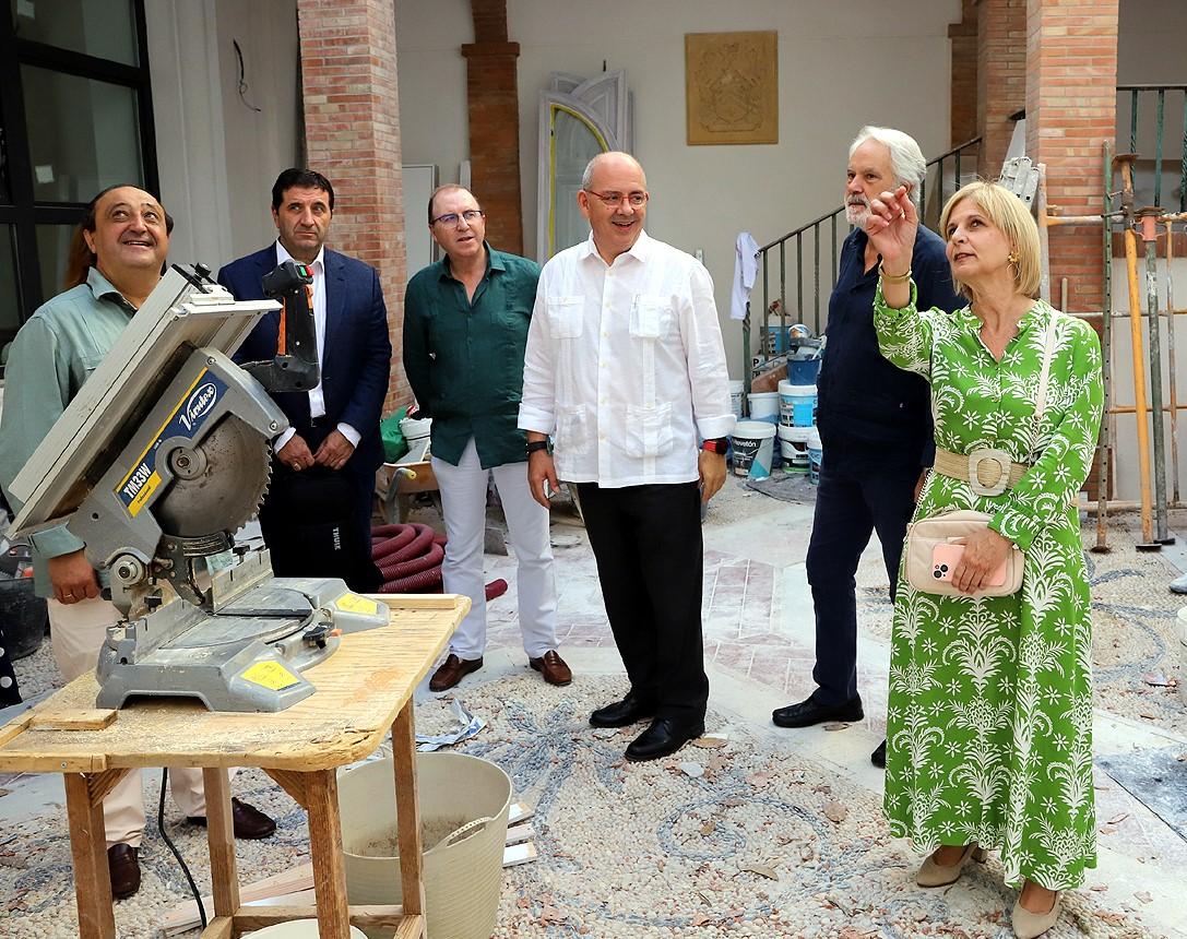 La alcaldesa visita junto a los responsables de la Cámara de Comercio de Jerez el próximo centro de coworking digital para empresas