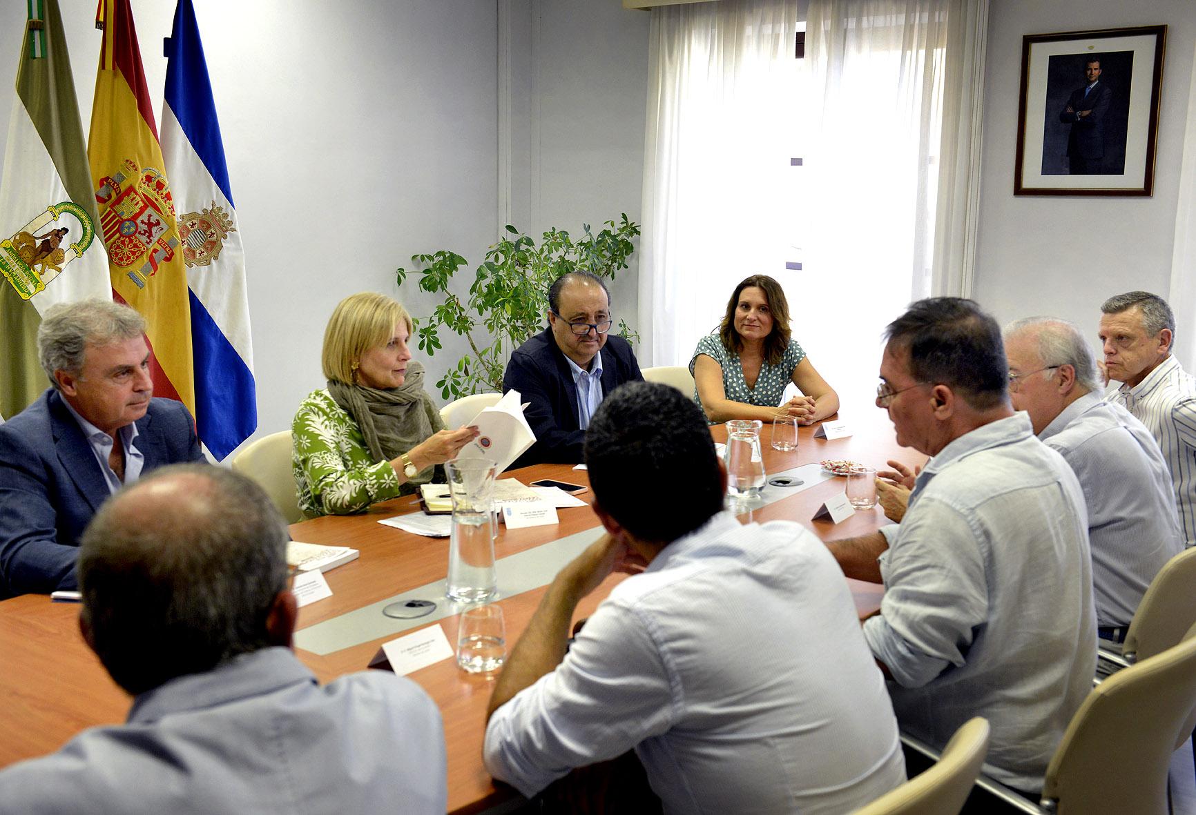 La alcaldesa subraya el papel fundamental del Centro de Estudios Históricos Jerezanos en el proceso hacia la Capitalidad Europea de la Cultura