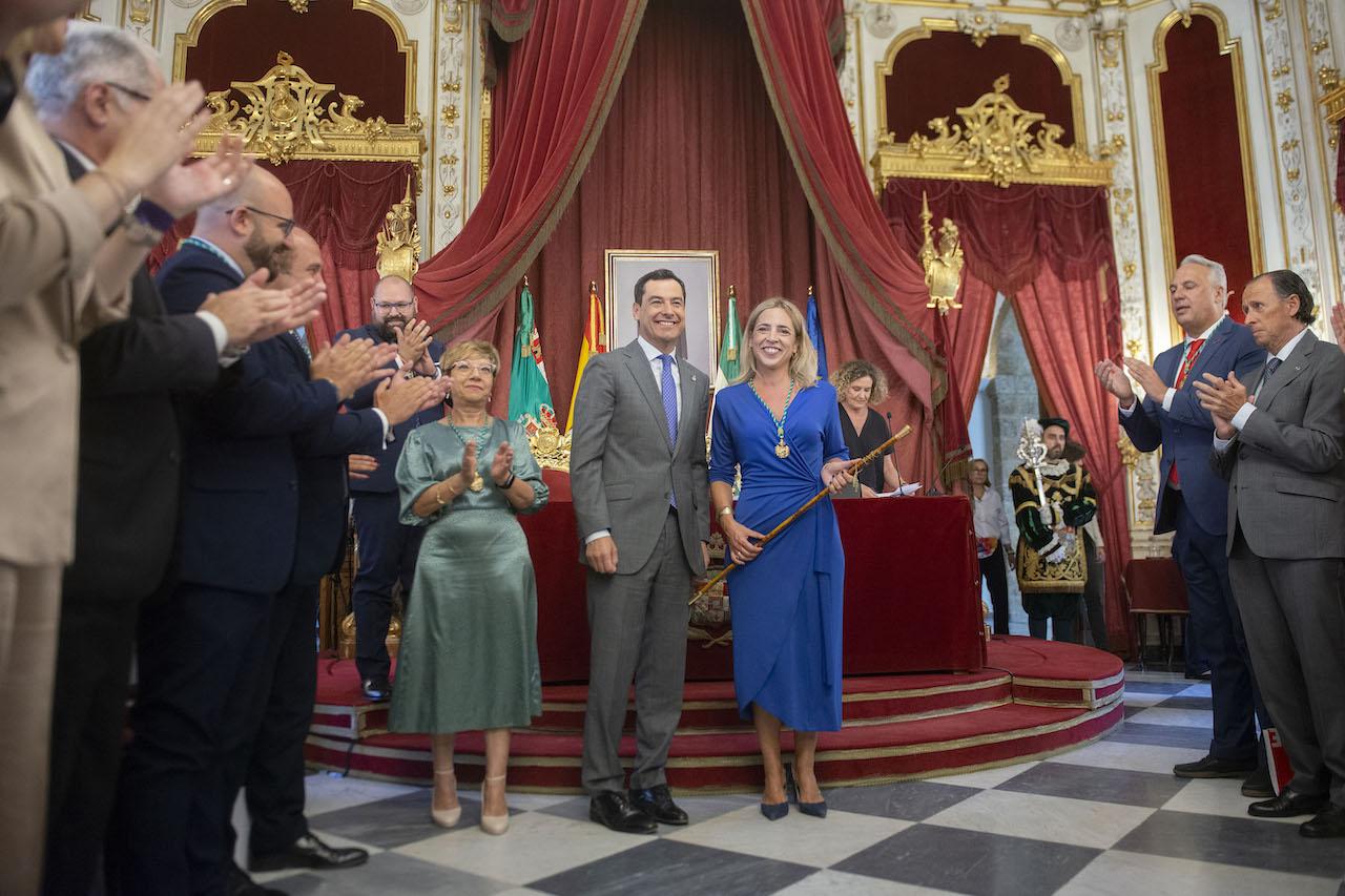 La jerezana Almudena Martínez ya es la nueva presidenta de la Diputación de Cádiz