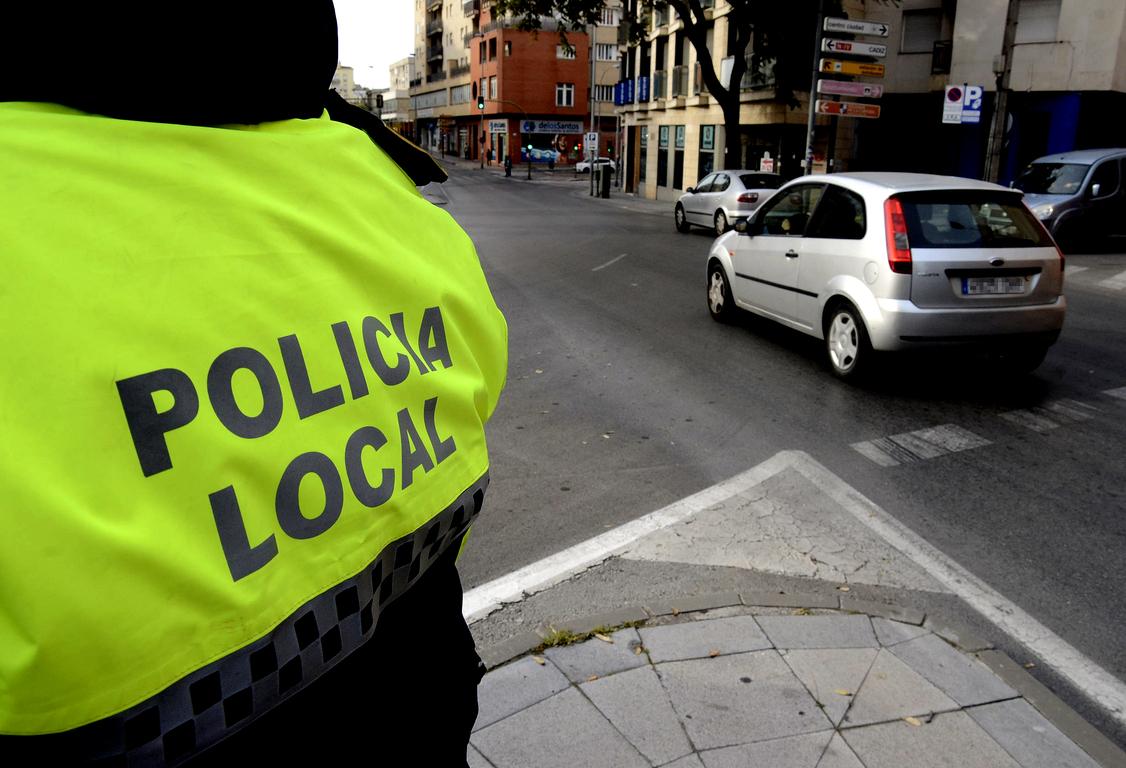La Policía Local de Jerez detiene a cuatro personas por delitos contra la seguridad vial y robo con fuerza