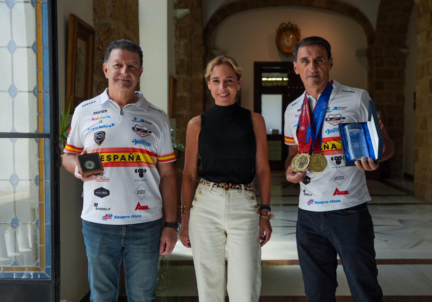 Sherrypol muestra en Diputación las seis medallas logradas en los Juegos Mundiales de Policías y Bomberos