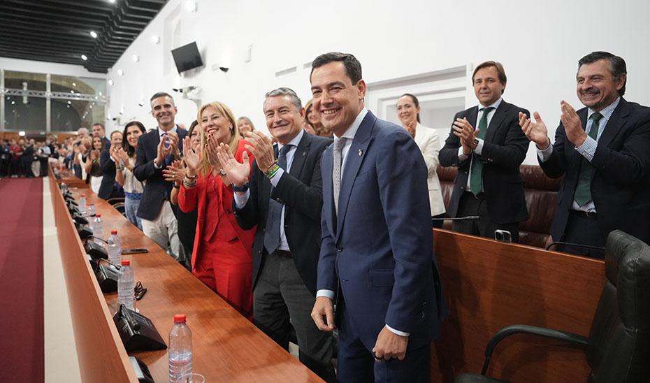 Juanma Moreno, investido presidente de la Junta por tercera vez