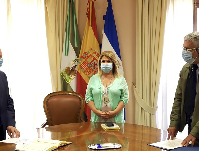 Denuncian ante la Fiscalía al Ayuntamiento de Mamen Sánchez por un supuesto "dedazo" en la gestión del agua