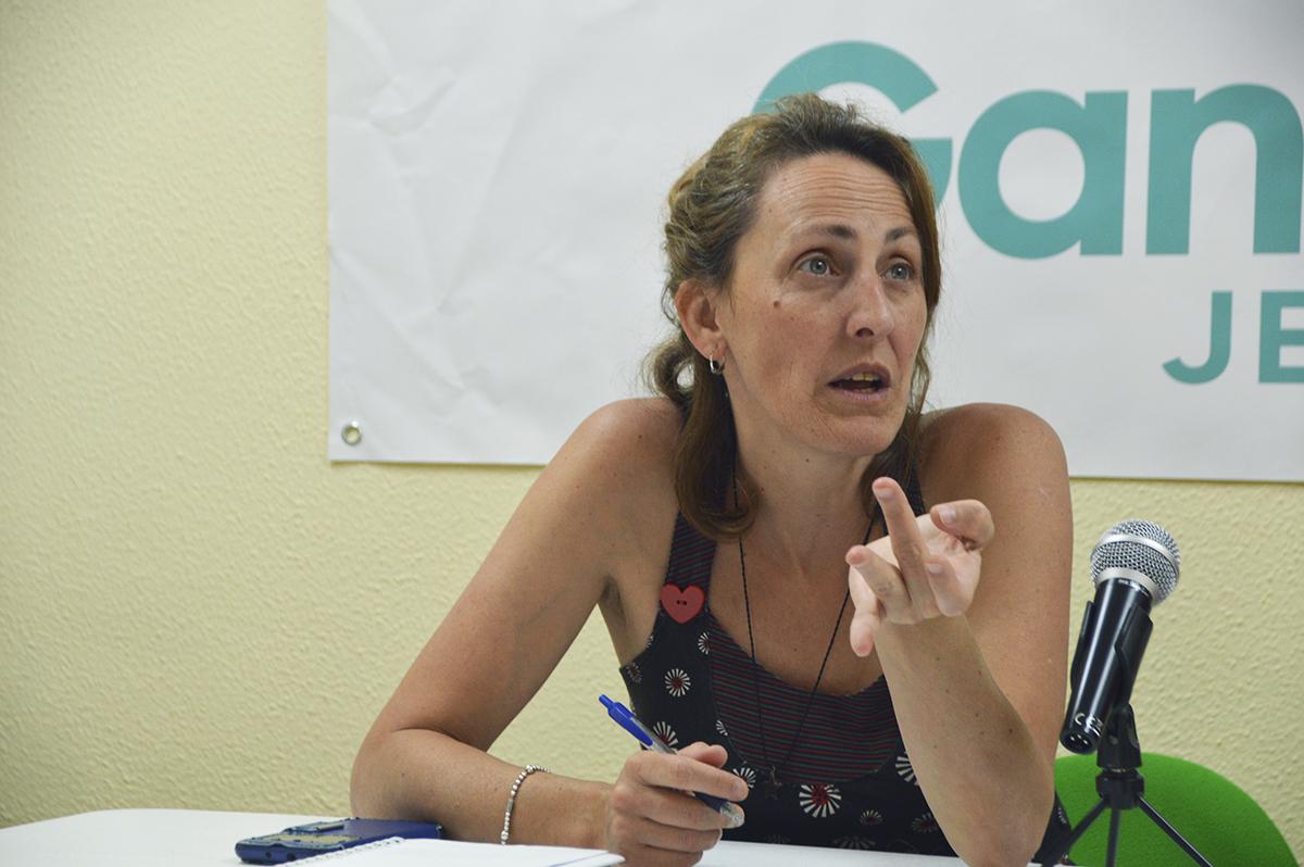 Kika González (Ganemos) califica como “lamentable” que Mamen Sánchez deje a 106 personas sin trabajo en los planes de empleo