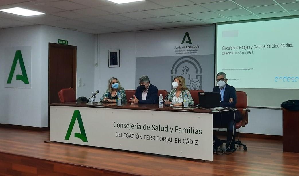 La Junta organiza una jornada informativa sobre los cambios en la factura de la luz