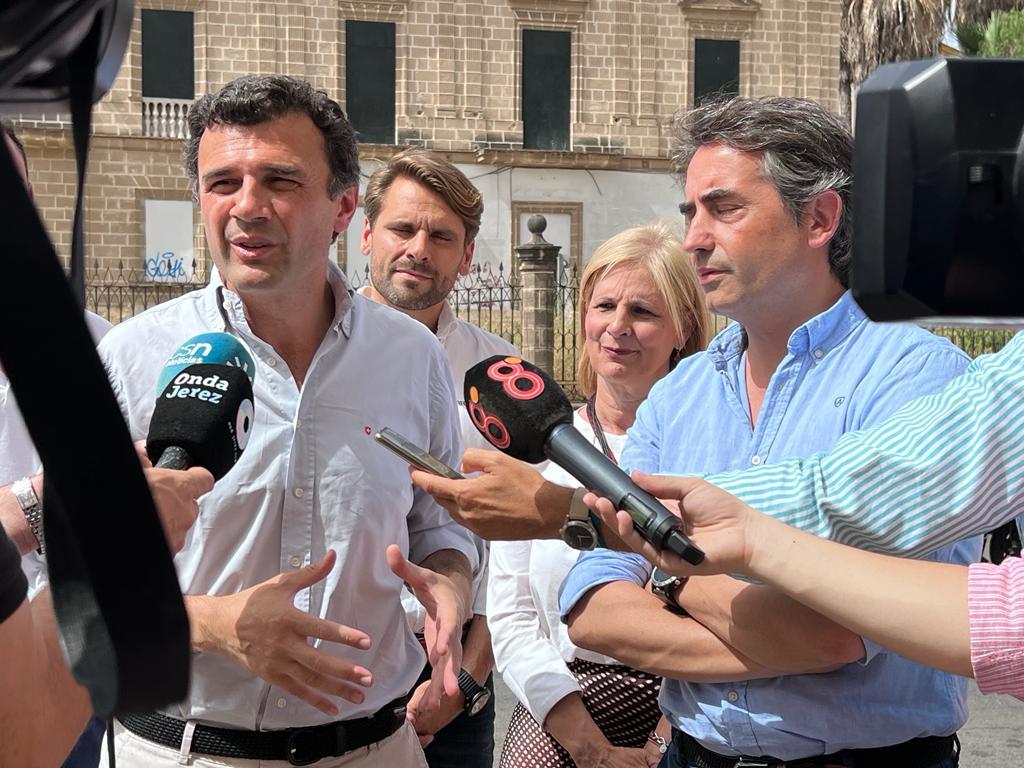 Bruno García (PP): "Juanma Moreno cumple con la sanidad pública con más inversión y profesionales"