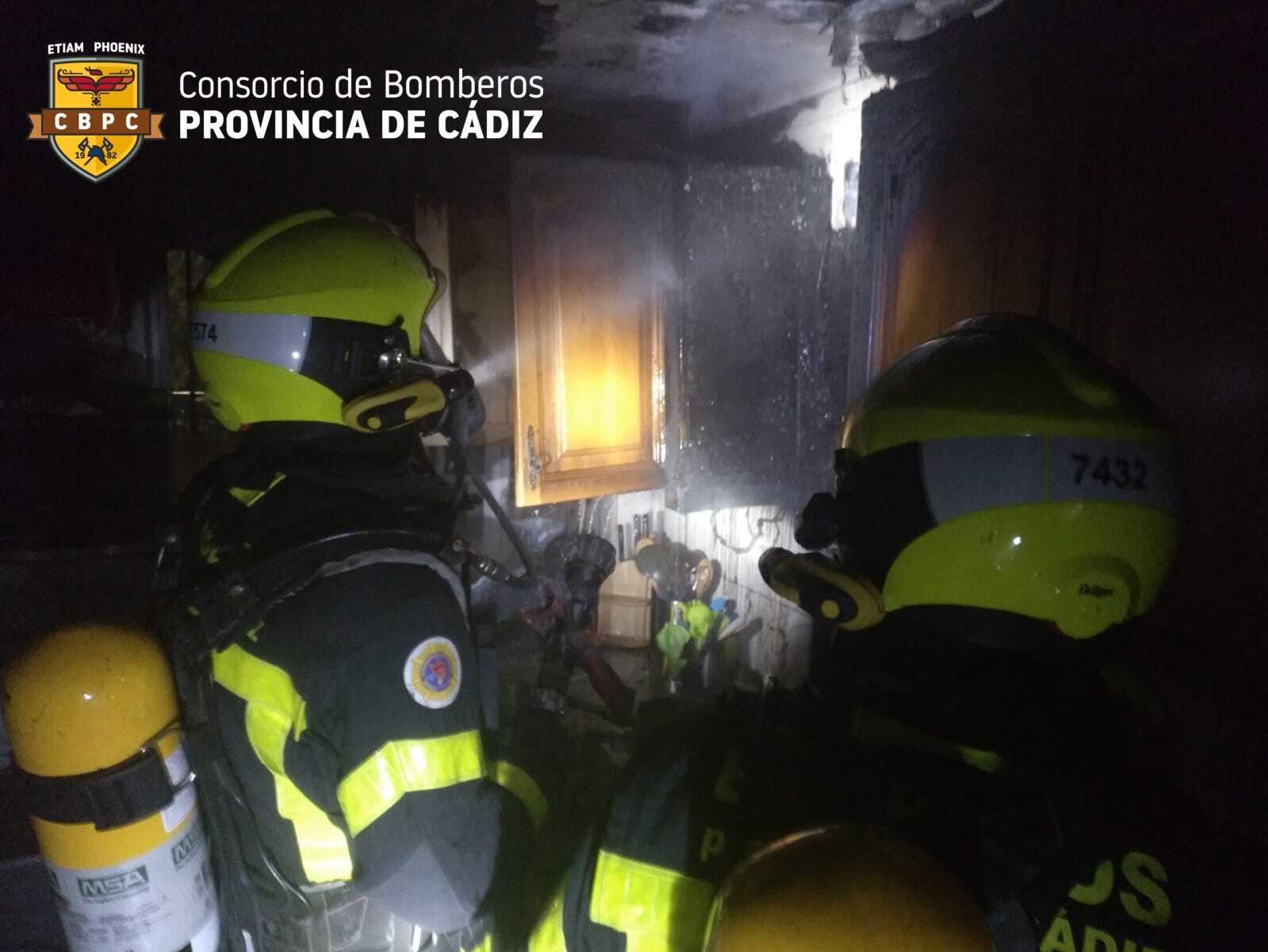 Un incendio daña la cocina de una vivienda de Las Delicias, en Jerez