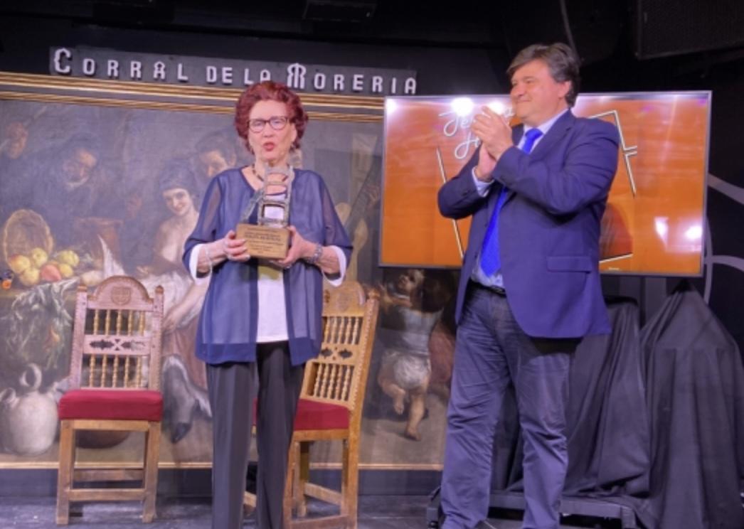 Perlita de Huelva recibe el premio ‘Paco Toronjo a Leyendas del Flamenco’ de su ciudad natal en el Corral de la Morería