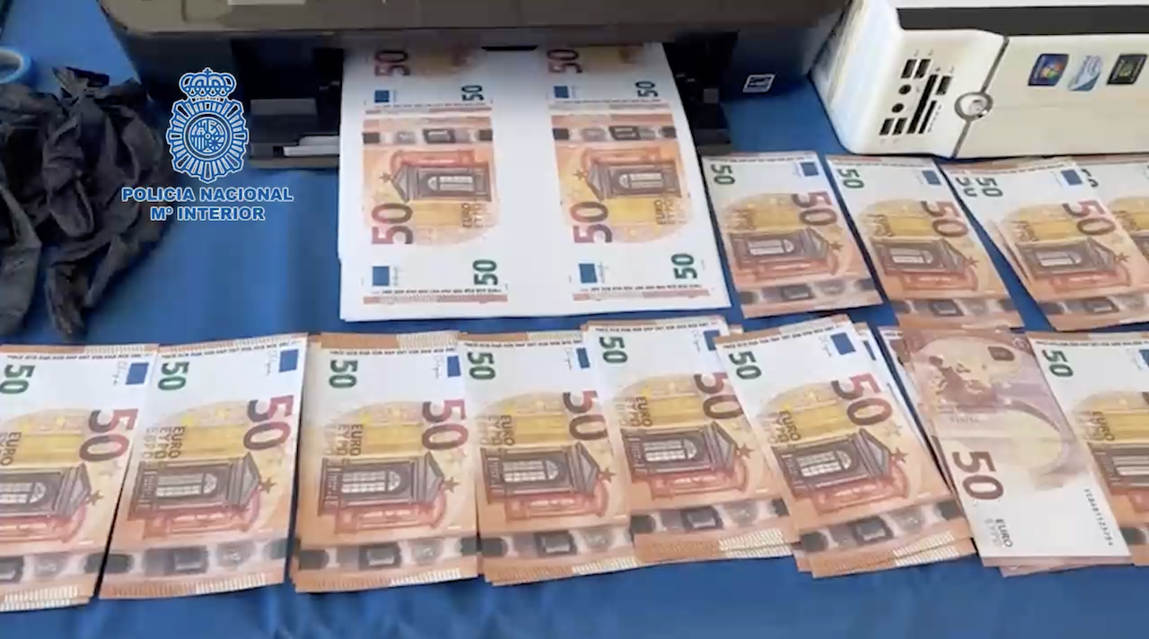 Desmantelado en Jerez el laboratorio gráfico ilegal más activo de Andalucía, que producía billetes de 50 y 20 euros falsos
