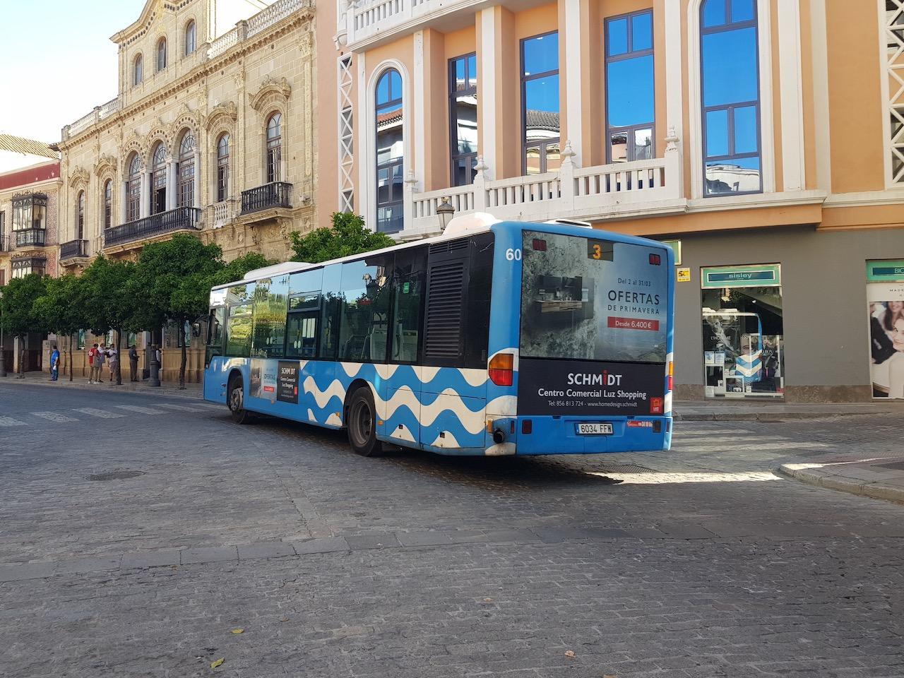 Prorrogado en Jerez el descuento del 50% en el precio del bono de los autobuses urbanos y rurales