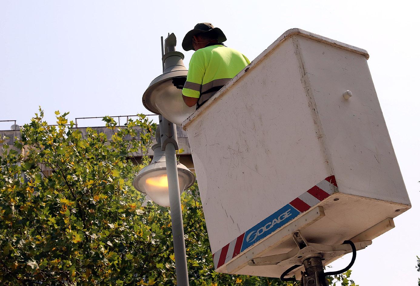 Renovada la iluminación de la Plaza del Caballo