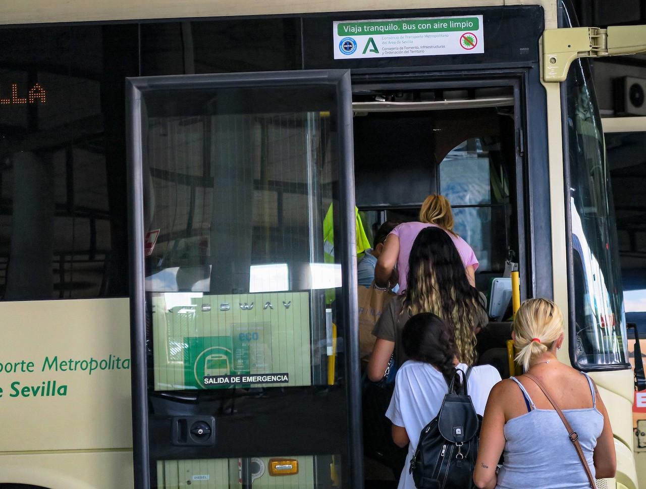 La bonificación del 60% en el transporte público de Andalucía se prorrogará hasta final de año