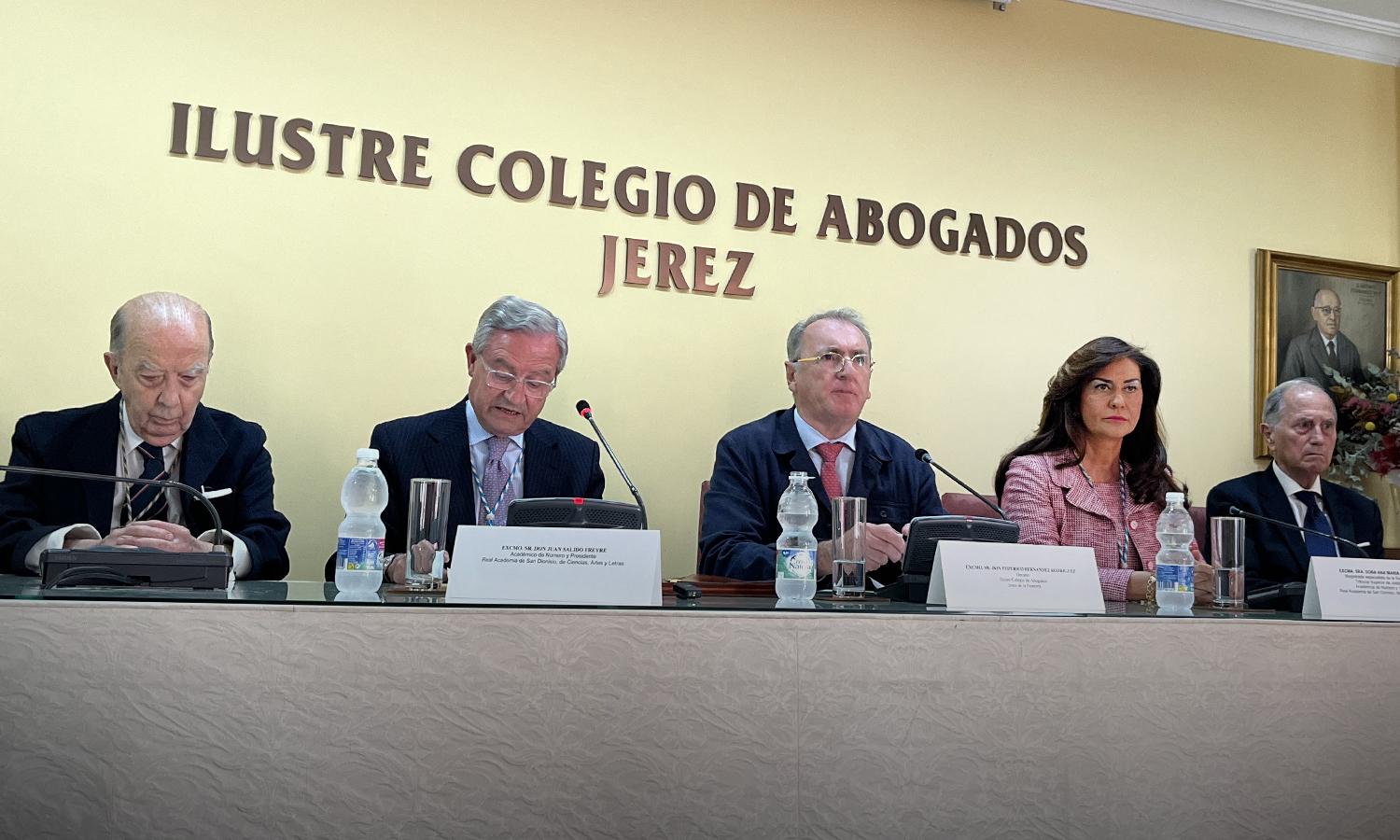 Ana María Orellana diserta en el ICAB de Jerez sobre la IA en la Administración de Justicia