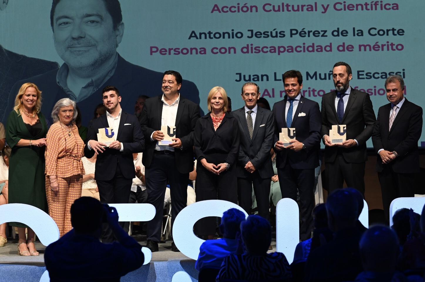 Upacesur entrega sus premios institucionales coincidiendo con su 45 aniversario