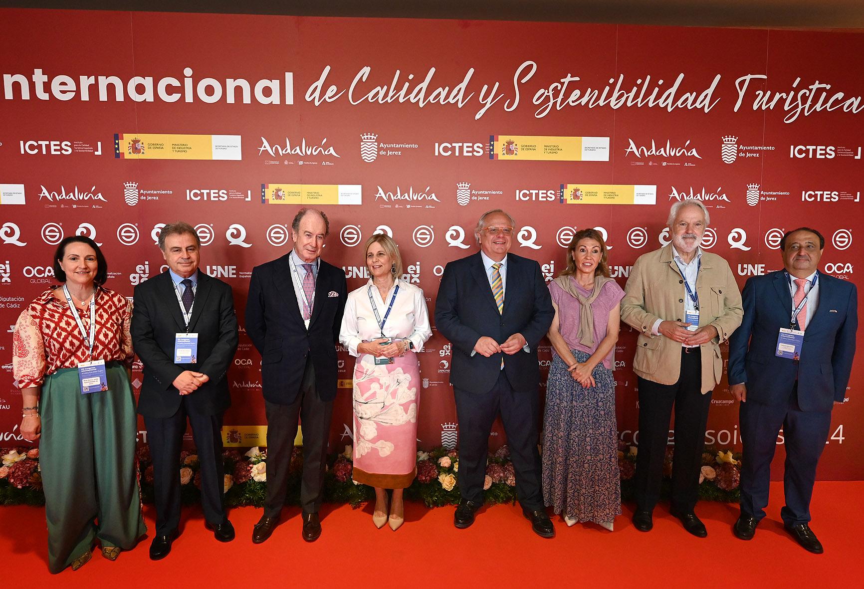La alcaldesa sitúa a Jerez "claramente en el bando de la turismofilia" en la inauguración del Congreso del ICTES