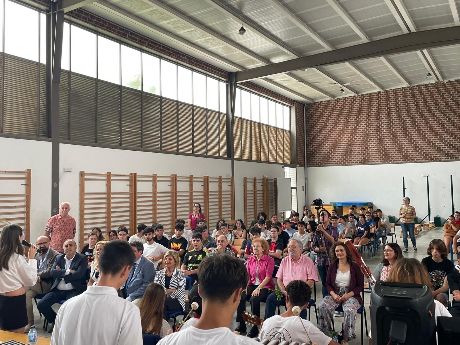 El IES Elena García Armada celebra las III Jornadas STEAM con la presencia de la doctora en Robótica que da nombre a este instituto jerezano