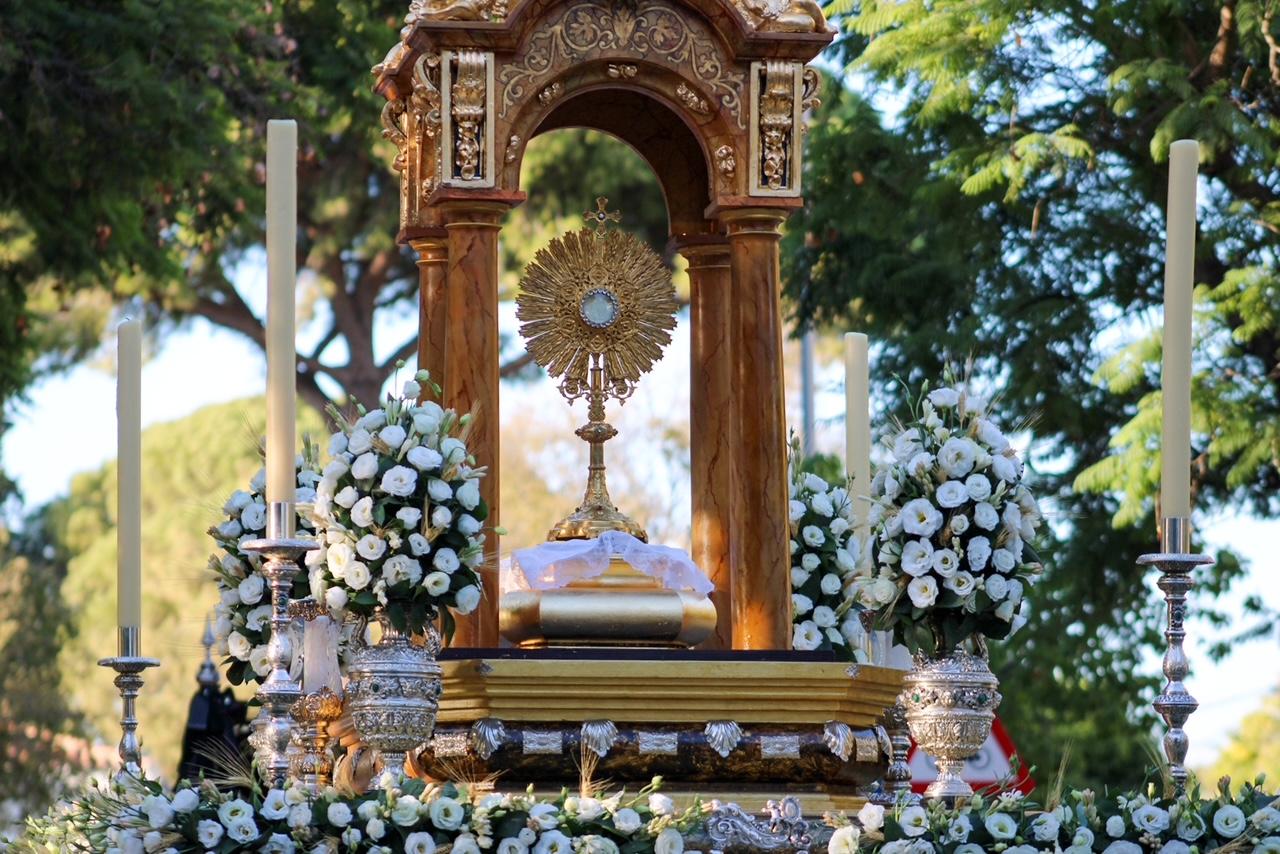 San Benito anuncia sus cultos eucarísticos