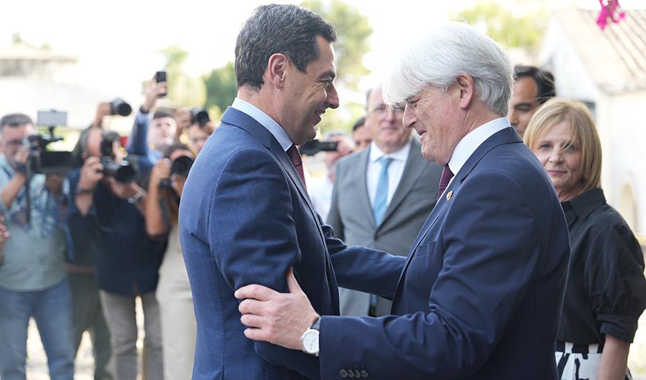 Juanma Moreno asiste en Jerez a la inauguración de las IX Jornadas de Juntas de Gobierno de la Abogacía