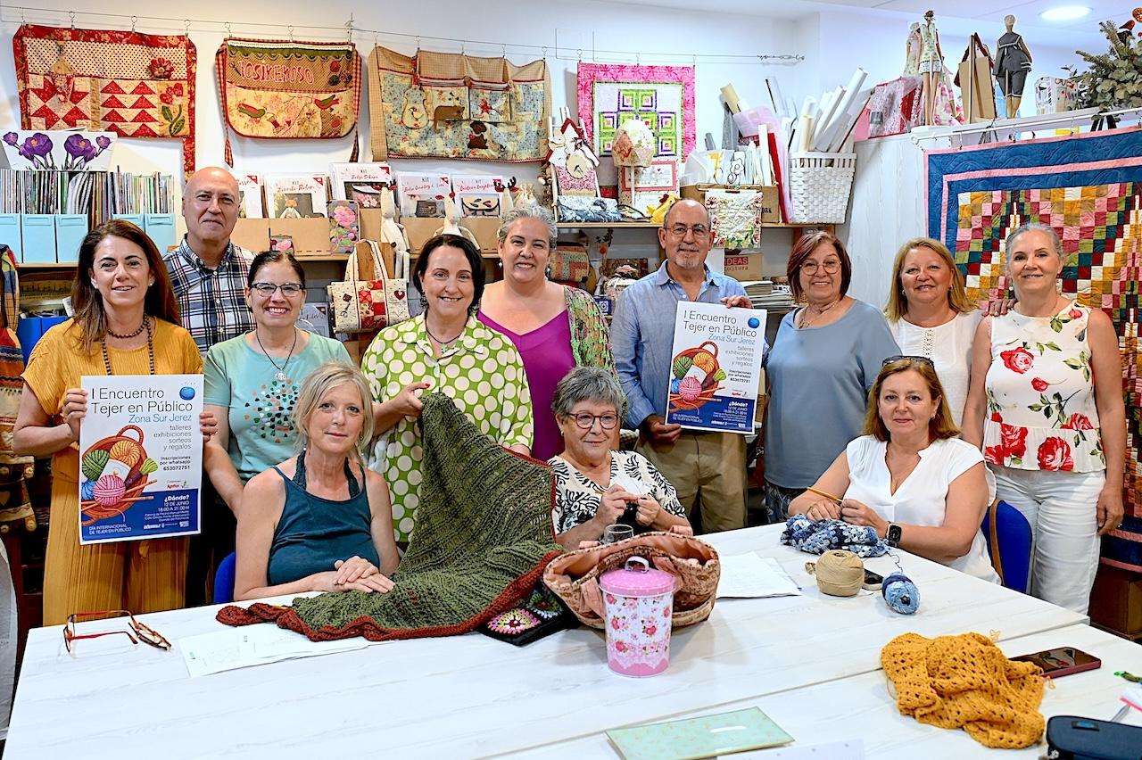 La Zona Sur de Jerez acoge el 'I Encuentro Tejer en público' para impulsar el comercio local 