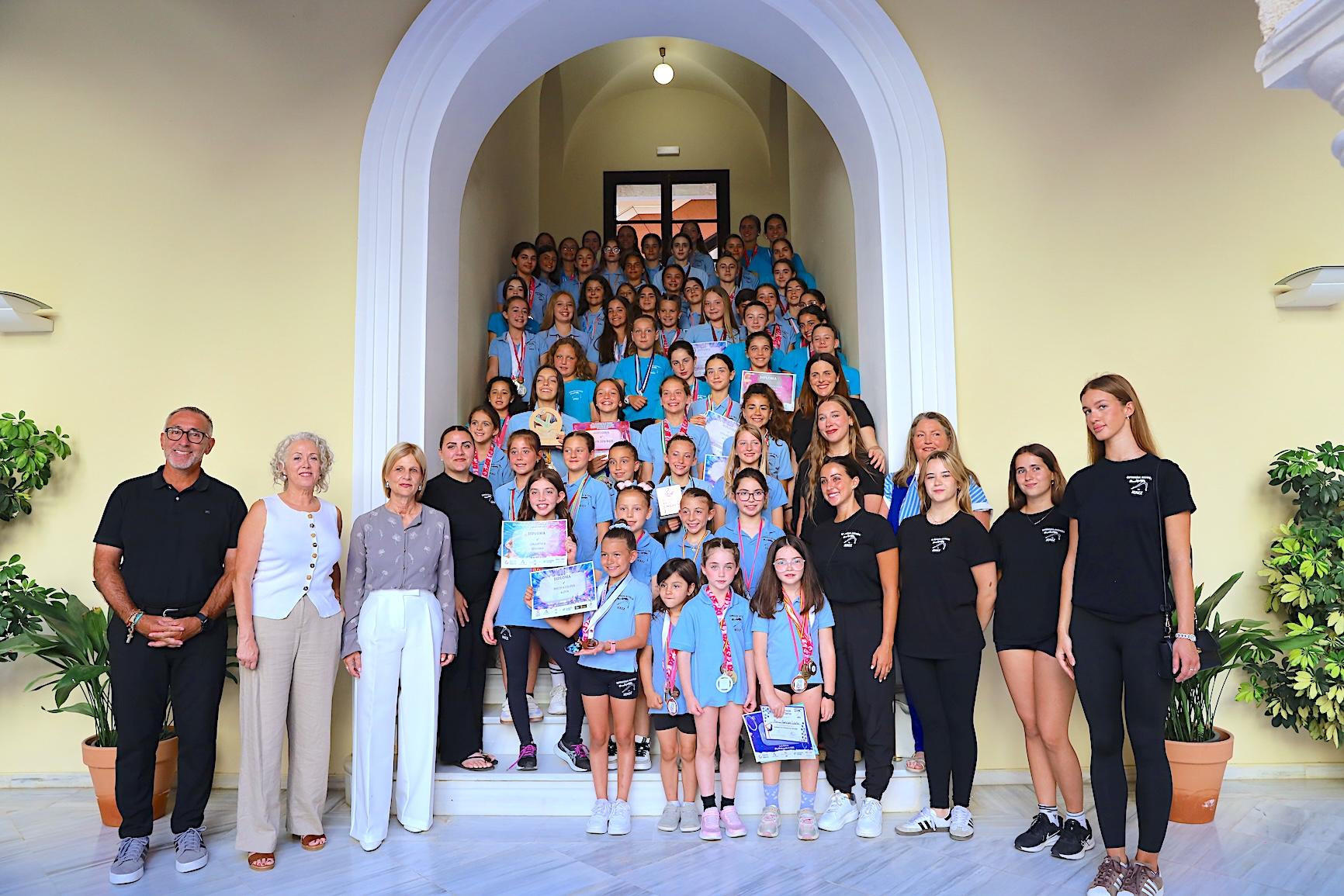 El Club Deportivo Gimnasia Rítmica Jerez es recibido en el Ayuntamiento tras una temporada histórica de éxitos