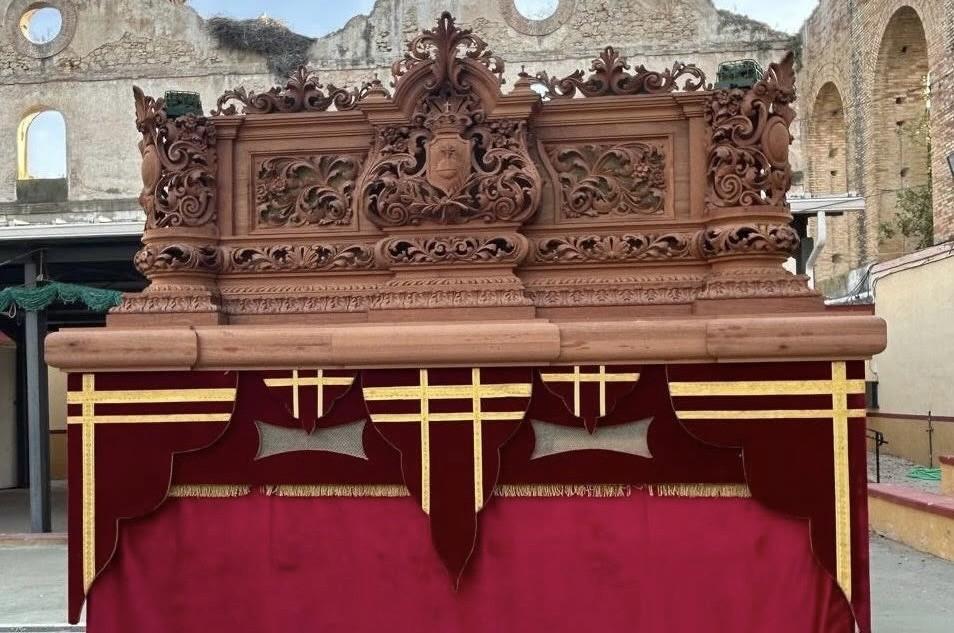 El paso del Resucitado, para el Cautivo del Portal
