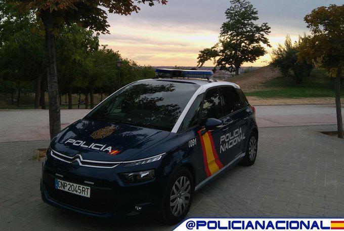 Rescate de la Policía a una anciana inconsciente por un golpe en su vivienda de Jerez