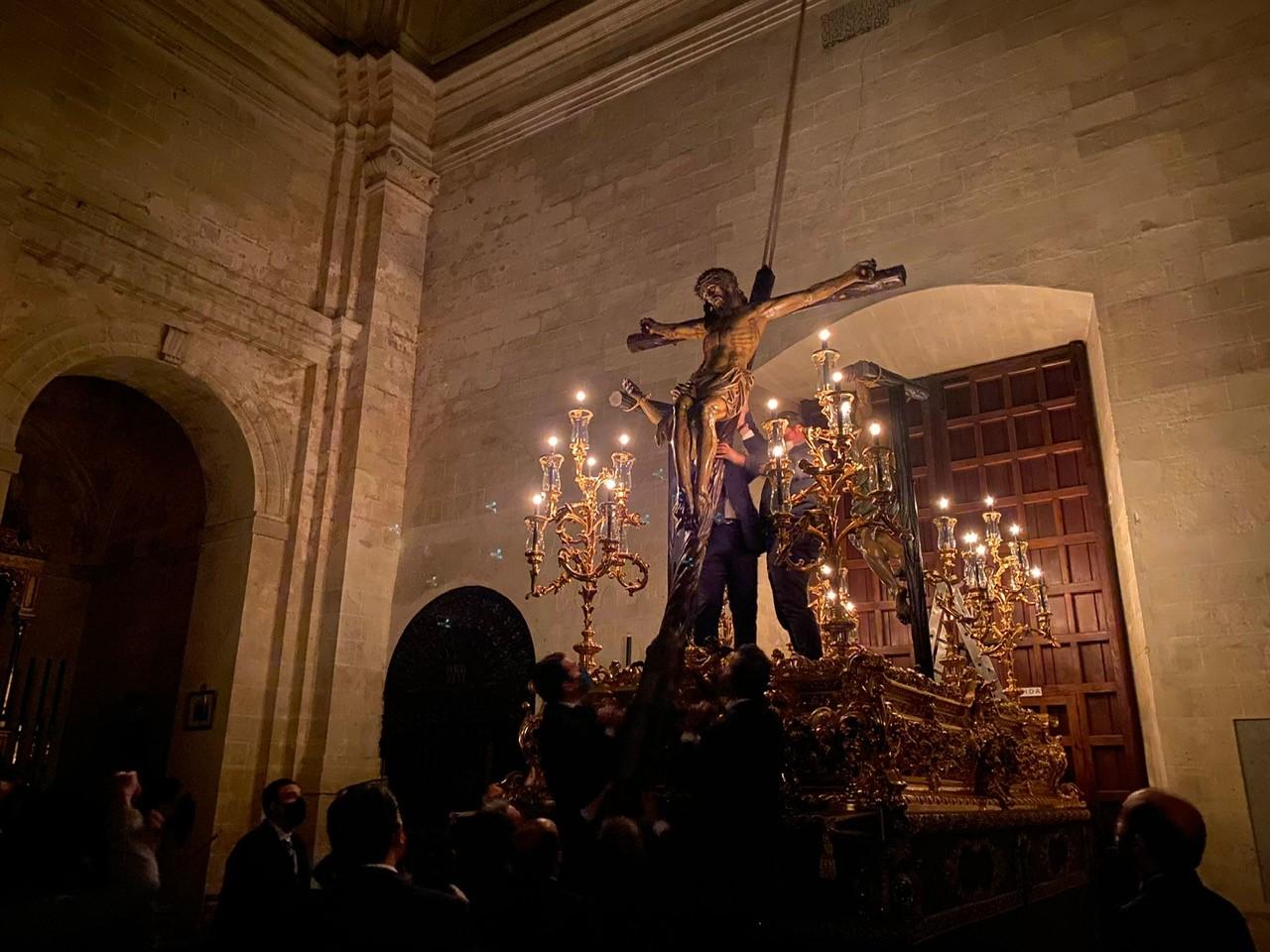 El Cristo de la Esperanza, ya está en su paso