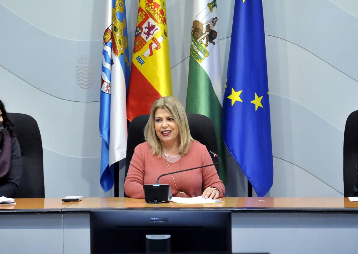 El PP denuncia el gasto de 300.000 euros públicos por el PSOE de Mamen Sánchez en Marruecos y Cuba