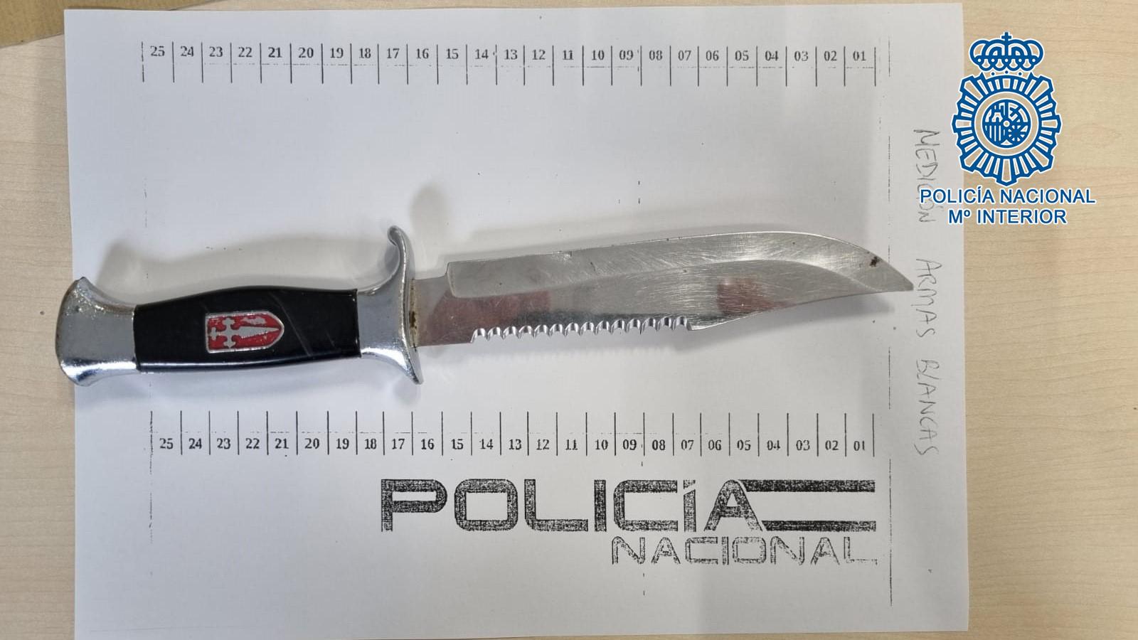 Detenido un hombre en Jerez por amenazar con un cuchillo a gente en una discoteca